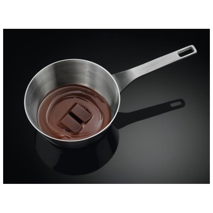 Electrolux LIT60433 Piano cottura a Induzione in Vetroceramica 60 cm 4 zone Connessione Hoob2Hood Nero con frontalino bisellato