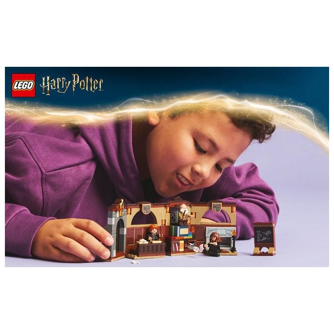 LEGO Harry Potter Castello di Hogwarts: Lezione di Incantesimi con 3 Minifigure da Collezione tra cui Hermione Granger e Ron Weasley con Funzione di levitazione Giochi per Bambini e Bambini da 8 Anni