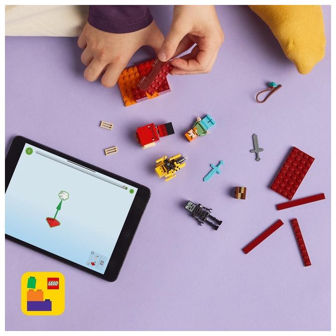 LEGO Minecraft Battaglia sul Ponte del Nether Gioco d'Avventura per Bambini e Bambine da 6 Anni Piccolo Set da Costruire con Funzioni e 4 Personaggi del Videogioco Idea Regalo di Compleanno 21266
