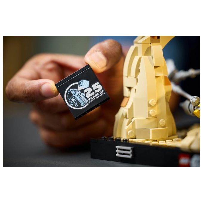 LEGO Star Wars Diorama Gara dei Sgusci su Mos Espa di Anakin Skywalker, Kit Modellismo per Adulti dal Film La Minaccia Fantasma, Gadget da Collezione