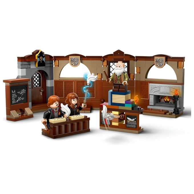 LEGO Harry Potter Castello di Hogwarts: Lezione di Incantesimi con 3 Minifigure da Collezione tra cui Hermione Granger e Ron Weasley con Funzione di levitazione Giochi per Bambini e Bambini da 8 Anni