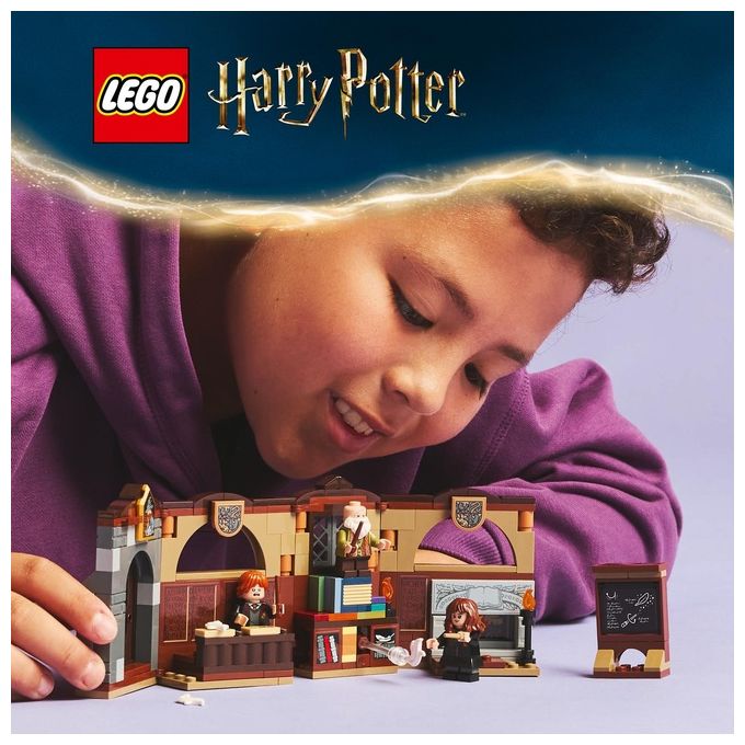 LEGO Harry Potter Castello di Hogwarts: Lezione di Incantesimi con 3 Minifigure da Collezione tra cui Hermione Granger e Ron Weasley con Funzione di levitazione Giochi per Bambini e Bambini da 8 Anni