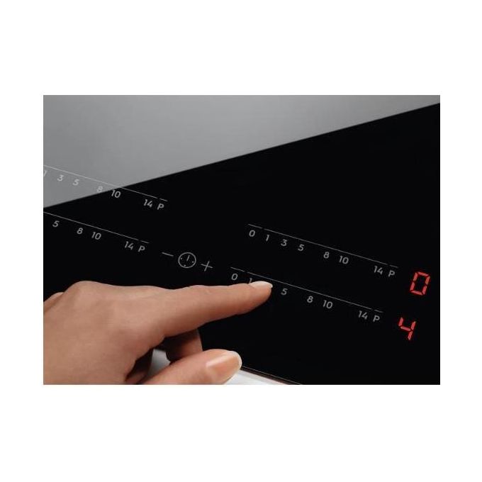 Electrolux EIV83443BW Piano Cottura a Induzione in Vetroceramica 3 Zone Infinite Hob2Hood SliderTouch Bridge 80 cm Bianco