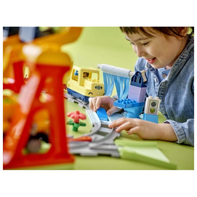 LEGO Treno Interattivo 10428 Duplo Town Grande Comunita' Multicolore 50x30x15cm Accessori Inclusi per Bambini 2-5 Anni