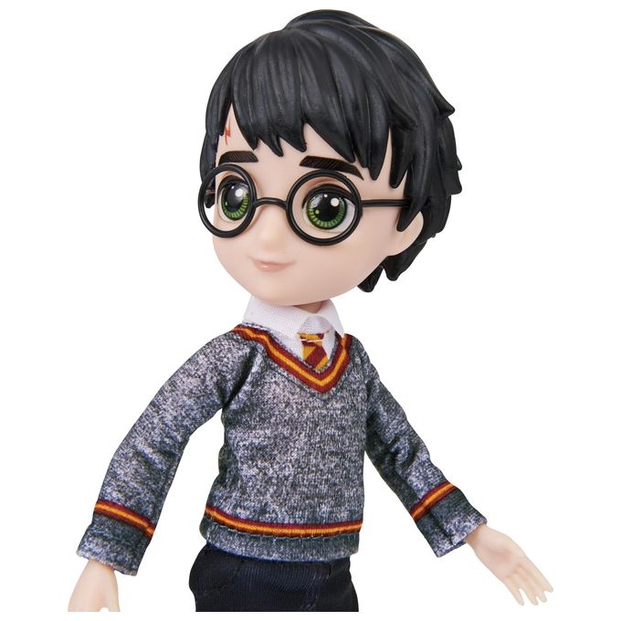 Wizarding World Bambola Articolata Harry Potter 20cm Bacchetta e Divisa di Hogwarts Inclusa