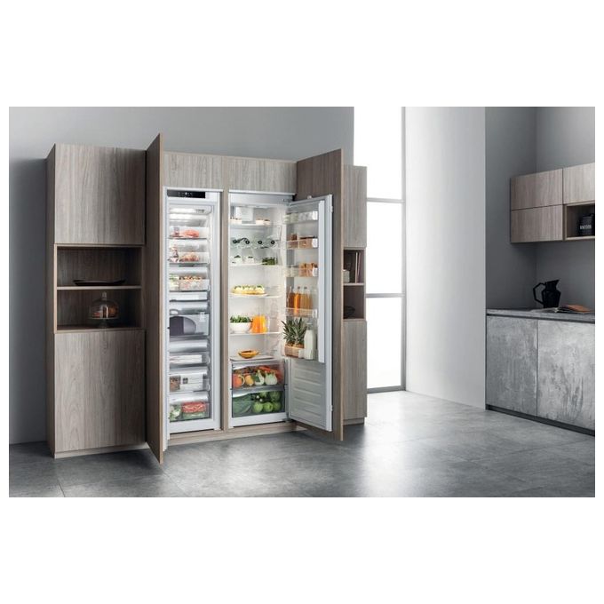 Hotpoint BF 1801 E F1 Congelatore Verticale Capacita' 209 Litri Classe Energetica F Freezeing Care 177,1 cm Bianco
