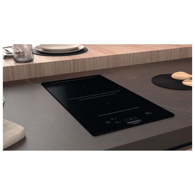 Hotpoint HQ 0930S NE Piano Cottura ad Induzione 2 Zone Comandi centrali a sfioramento 9 Livelli di potenza MyMenu 29 cm Nero
