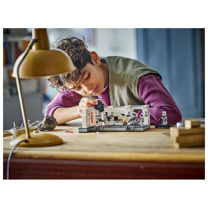LEGO Star Wars 75387 Imbarco sulla Tantive IV, Giochi Bambini 8+, Scena nell'Astronave Giocattolo da Costruire con Minifigure
