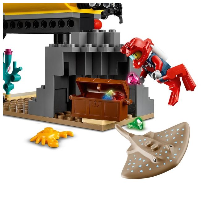 LEGO 60265 City Base per Esplorazioni Oceaniche, Sottomarino Giocattolo, Animali Marini Squalo e Manta, Giochi per Bambini dai 6 Anni in su