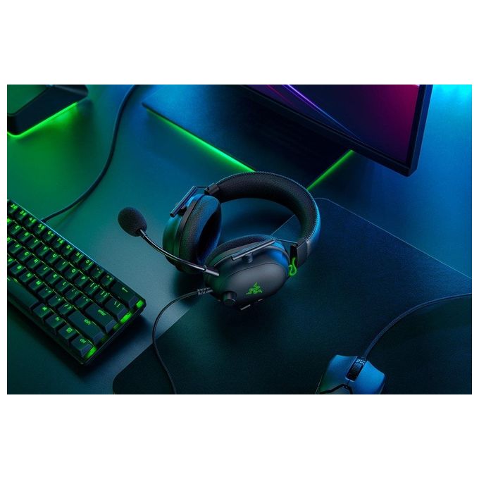 Razer BlackShark V2 con Scheda Audio USB - Cuffie da gioco premium Esports Cablate Multipiattaforma Driver da 50 mm Cancellazione Passiva con PC Mac PS4 Xbox One Switch