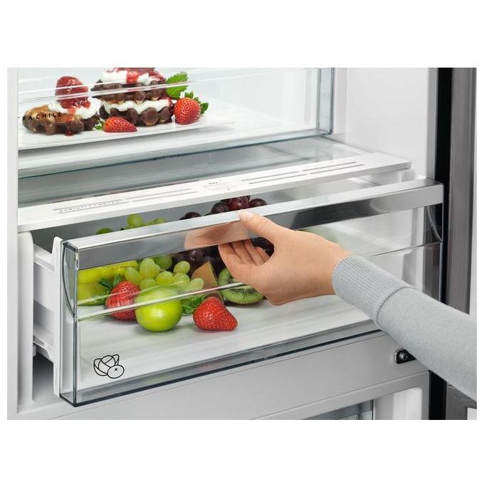 AEG RCB732D5MX Frigorifero Combinato Capacita' 330 Litri Classe energetica D Total No Frost Illuminazione LED Cooling 360 186 cm Acciaio Inox