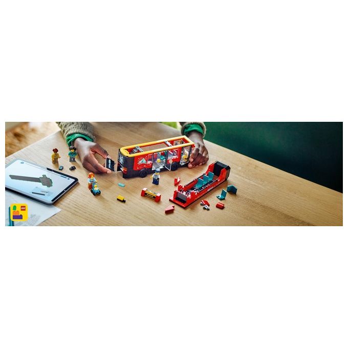 LEGO City Autobus Turistico Rosso a Due Piani Giochi per Bambini e Bambine da 7 Anni in su con Veicolo Giocattolo in Stile Londinese da Costruire e 5 Minifigure Idea Regalo di Compleanno 60407