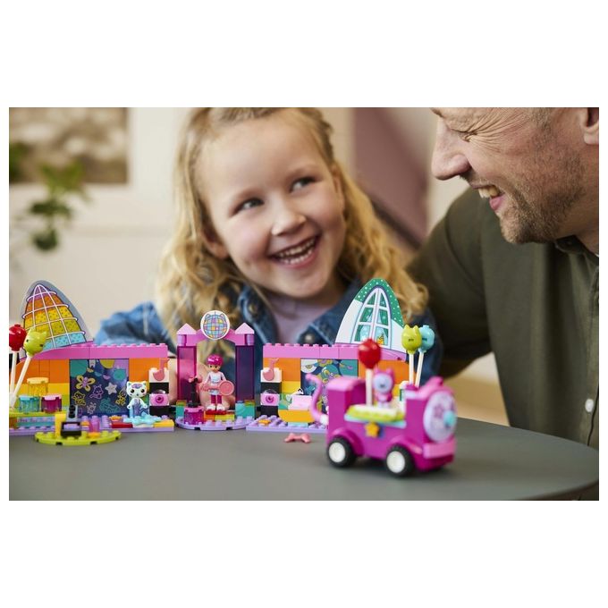 LEGO 10797 La Stanza della Festa di Gabby Set di Costruzione con 4 Personaggi e 252 Pezzi colore Multicolore