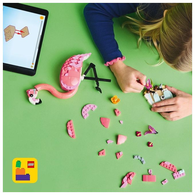 LEGO Creator 3 in 1 Animali Selvatici: Fenicottero Rosa Giocattolo - Si Trasforma in Uccello Cacatua o in Axolotl - Animali da Costruire per Bambini e Bambine da 8 Anni - Regalo di Compleanno 31170