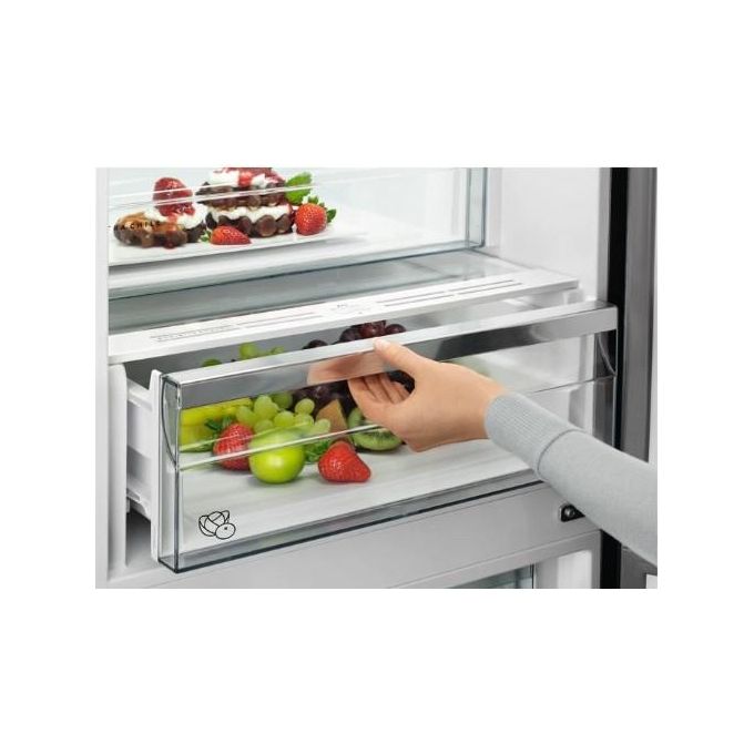 AEG RCB736D5MX Frigorifero Combinato Capacita' 366 Litri Classe energetica D Total No Frost Display Digitale Esterno Cooling 360 201 cm Acciaio Inox