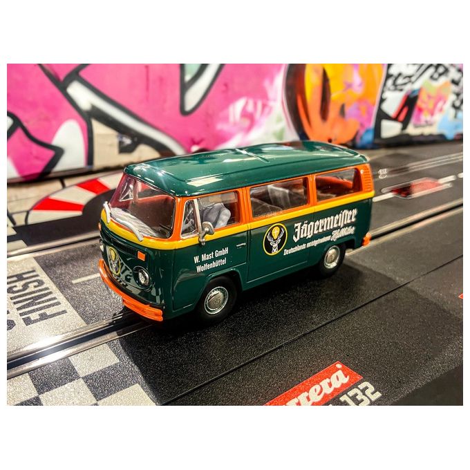 Carrera Digital 132 VW Bus T2b Jagermeister