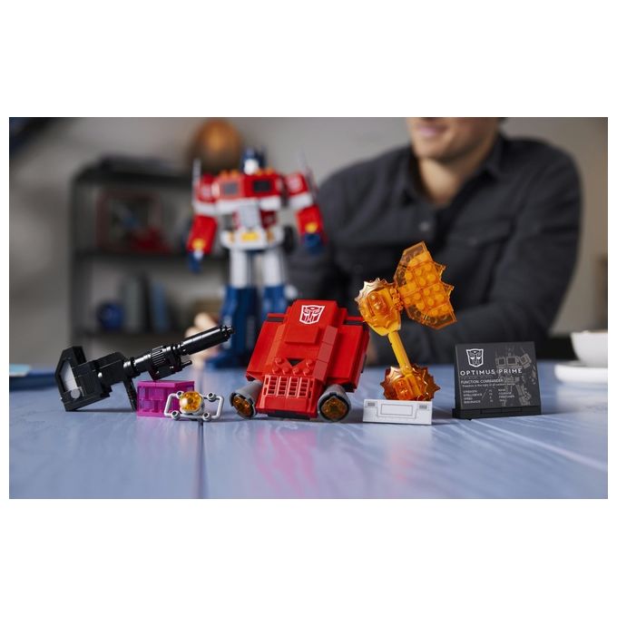 LEGO Icons Optimus Prime, Modellino da Costruire 2 in 1 del Leader dei Transformers, Set da Collezione per Adulti, 10302