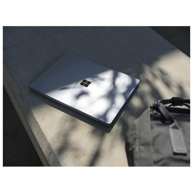 Microsoft Surface Laptop Go, Processore Intel Core i5-1035G1, Ram 4Gb, 64 Giga SSD, Display 12.4'', Windows 10 Pro