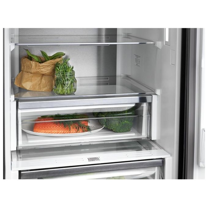 Electrolux LNT7MD32X2 Frigorifero Combinato Capacita' 331 Litri Classe energetica D No Frost Twintech 186 cm Inox