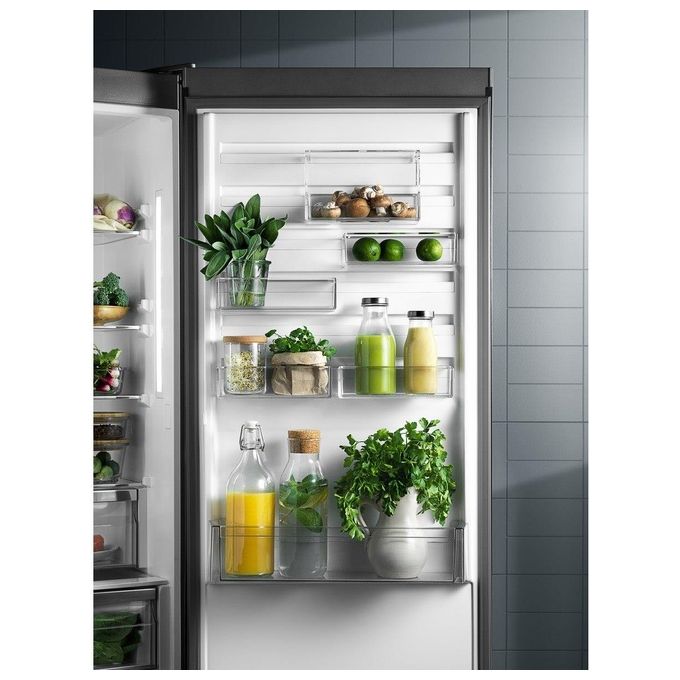 Electrolux LNT7MD32X2 Frigorifero Combinato Capacita' 331 Litri Classe energetica D No Frost Twintech 186 cm Inox