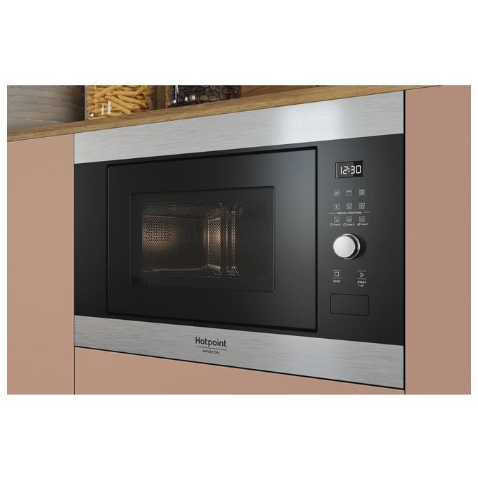 Hotpoint MF20G IX HA Microonde con Grill Capacita' 20 Litri Potenza 800W Apertura con pulsante a bandiera Auto Cook Scongelamento Nero-Acciaio Inox