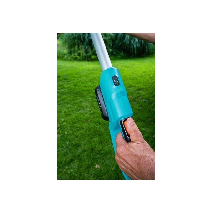 Gardena Potatore Telescopico a Batteria TCS 20-18V P4A Ready-To-Use Set