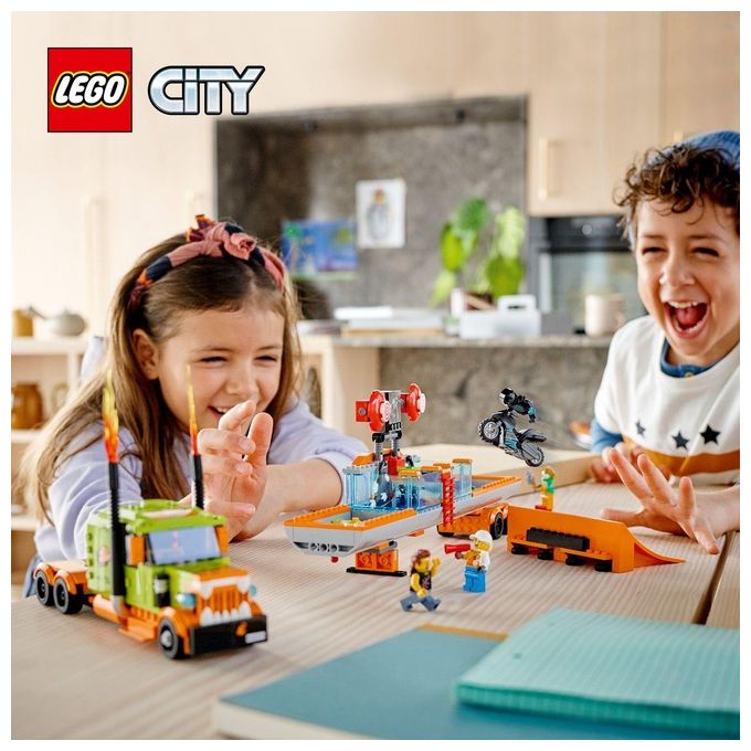 LEGO City Truck dello Stunt Show