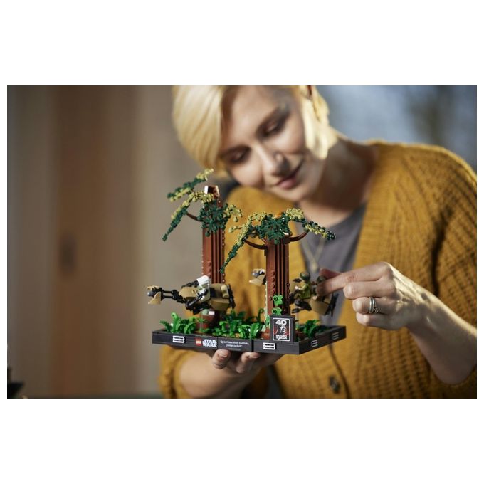 LEGO Star Wars 75353 Diorama Inseguimento con lo Speeder su Endor con Luke Skywalker e Principessa Leia, Il Ritorno dello Jedi