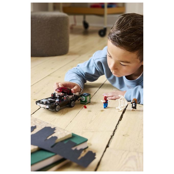 LEGO Set Spider-Man Contro Muscle Car di Venom 76309 Marvel Super Heroes per Avventure Costruibili Emotive