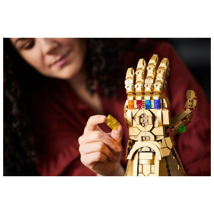 LEGO Super Heroes Marvel 76191 Guanto dell'Infinito di Thanos, Modello da Costruzione Avengers da Collezione, Set per Adulti