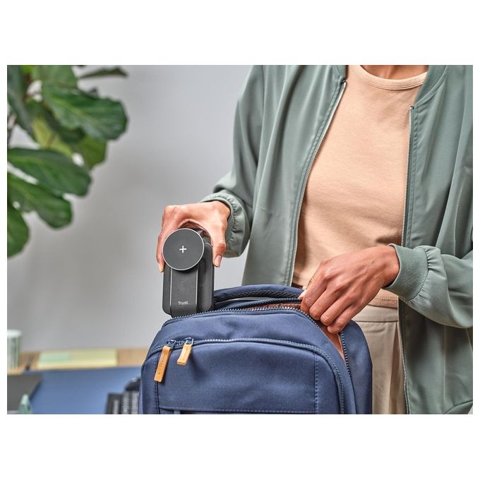 Trust Viro Nero Usb Carica Wireless per Auricolare-Smartphone e Orologio Intelligente