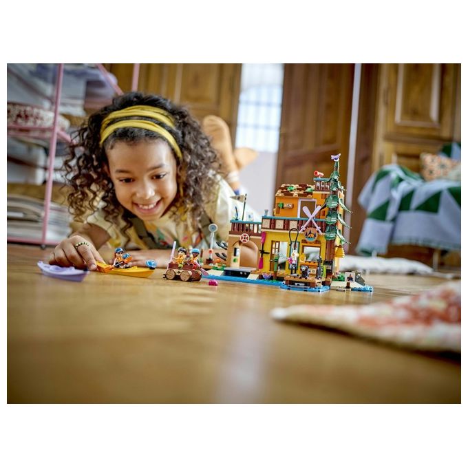 LEGO Friends 42626 Campo Avventura Sport Acquatici Giochi di Ruolo Educativi per Bambine e Bambini da 7 Anni con Molo e Campeggio Giocattolo da Costruire Accessori e 3 Personaggi Idea Regalo