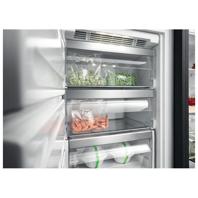 Whirlpool AFB 18412 Congelatore Verticale Capacita'209 Litri Classe Energetica E  No Frost  FastFreezing 177,1 cm Bianco