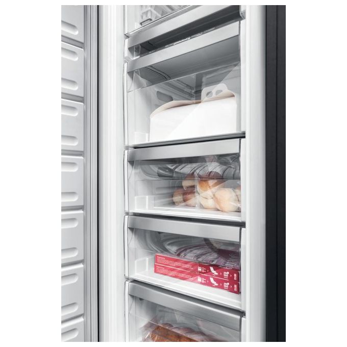 Whirlpool AFB 18412 Congelatore Verticale Capacita'209 Litri Classe Energetica E  No Frost  FastFreezing 177,1 cm Bianco