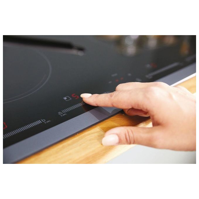 Candy CIES642MCTT Essence Piano Cottura a Induzione 4 zone Comandi touch Controllo indipendente multi slider Power management 60 cm 9 livelli di potenza Vetroceramica Nero