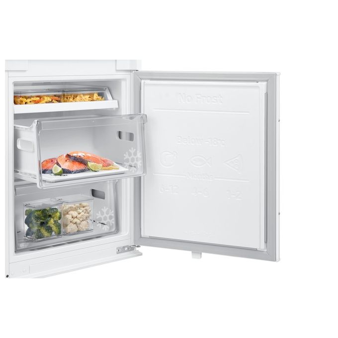 Samsung BRB26705DWW Frigorifero Combinato da Incasso Capacita' 264 Litri Classe energetica D Total No Frost Twin Cooling Plus Portabottiglie Flex 177 cm Bianco