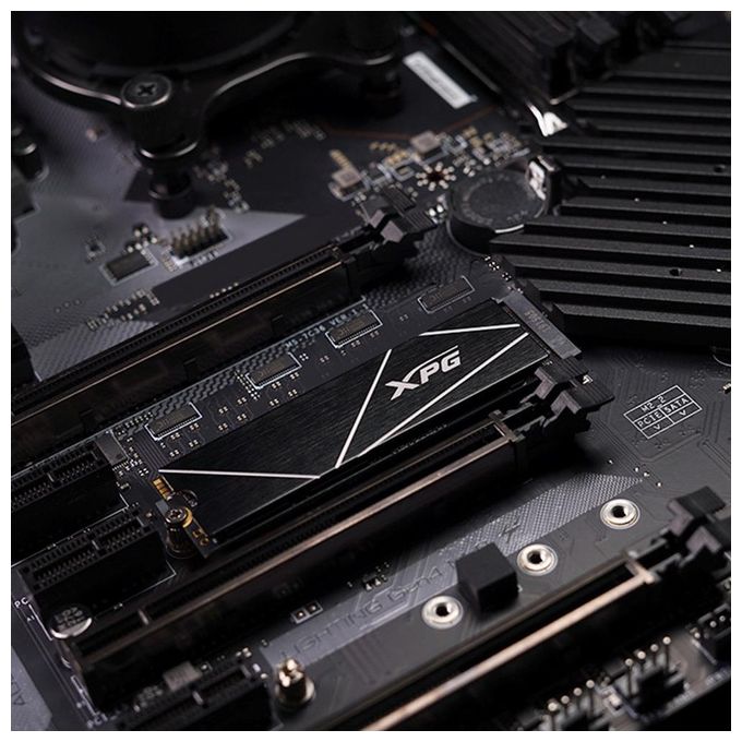 ADATA XPG GAMMIX S70 BLADE Unita' allo stato solido SSD 512GB PCIe Gen4x4 M.2 2280 Fino a 7400 MB-s NVMe 1.3 3D NAND LDPC AES 256-bit Encryption Funziona con PS5 Design for Creator Gaming