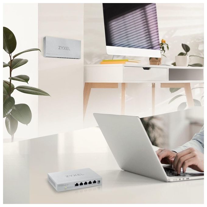Zyxel MG-105 Switch Non Gestito 2.5G Ethernet 100-1000-2500 Acciaio
