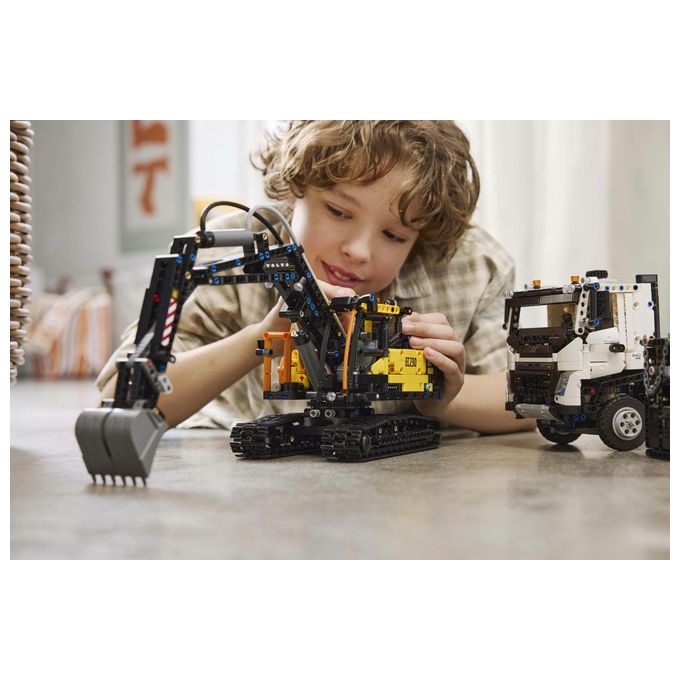 Lego Technic Autocarro Volvo FMX Ed Escavatore Elettrico EC230