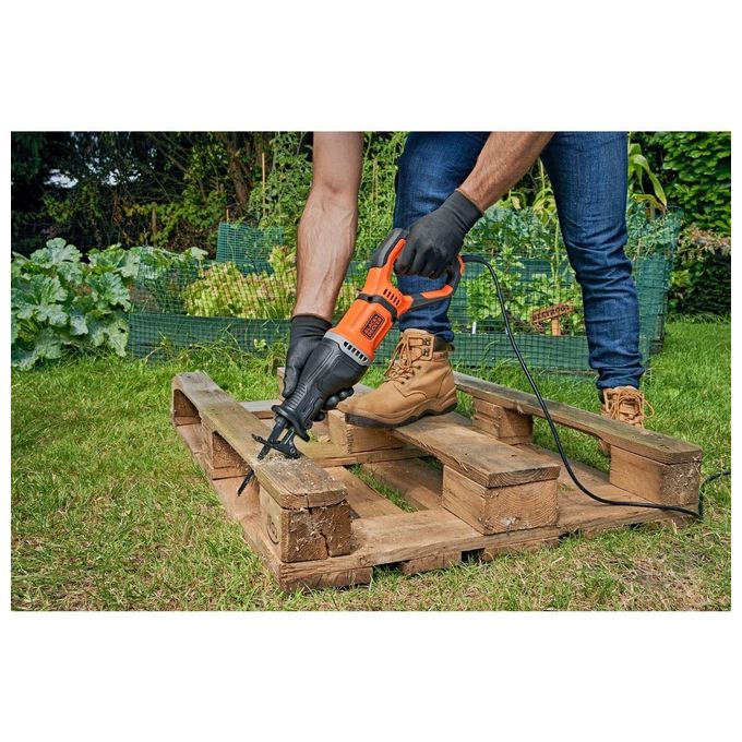 Black+Decker BES 301 Sega a Gattuccio 750W
