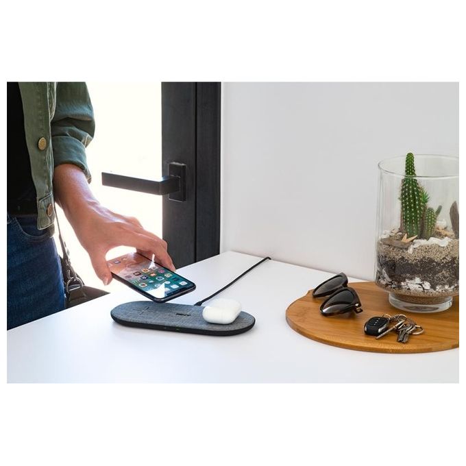 PNY Caricatore Wireless 2 in 1, fino a 20W, Certificato Qi, Carica fino a 2 dispositivi contemporaneamente, per tutti gli smartphone abilitati Qi, Finitura in Tessuto grigio Premium