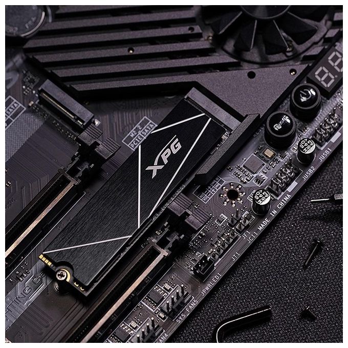 ADATA XPG GAMMIX S70 BLADE Unita' allo stato solido SSD 512GB PCIe Gen4x4 M.2 2280 Fino a 7400 MB-s NVMe 1.3 3D NAND LDPC AES 256-bit Encryption Funziona con PS5 Design for Creator Gaming