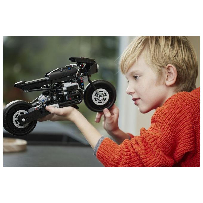 LEGO Technic 42155 THE BATMAN - BATCYCLE, Moto Giocattolo da Collezione, Modellino Motocicletta del Supereroe, Film del 2022