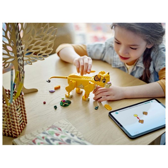 LEGO Disney Simba il Cucciolo del Re Leone Giochi di Fantasia per Bambini e Bambine da 6 Anni Personaggio Giocattolo Costruibile con Parti Snodabili dal Film d'Animazione Idea Regalo 43243