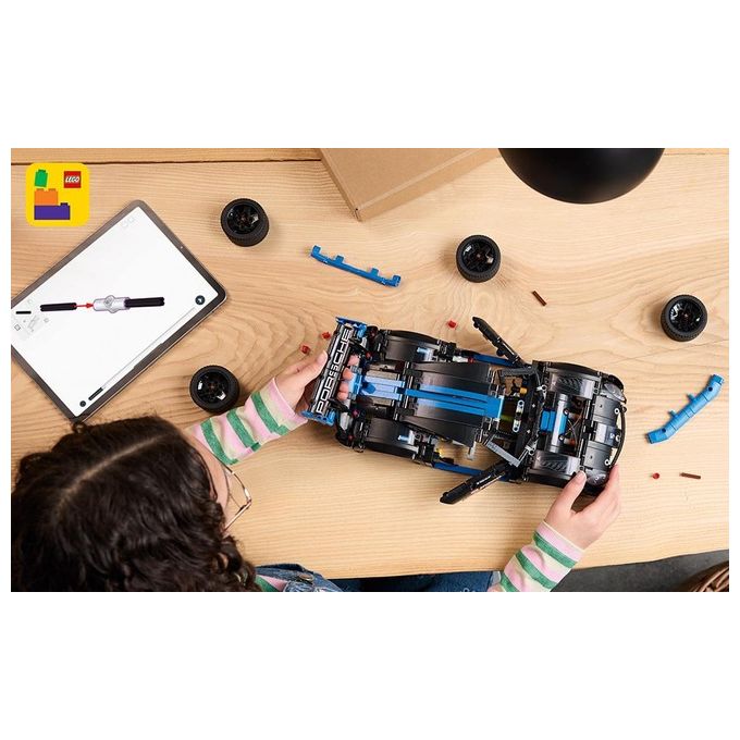 Lego Technic Auto da Corsa Porsche GT4 e-Performance, Macchina Telecomandata, Modellino di Auto da Costruire Interattivo