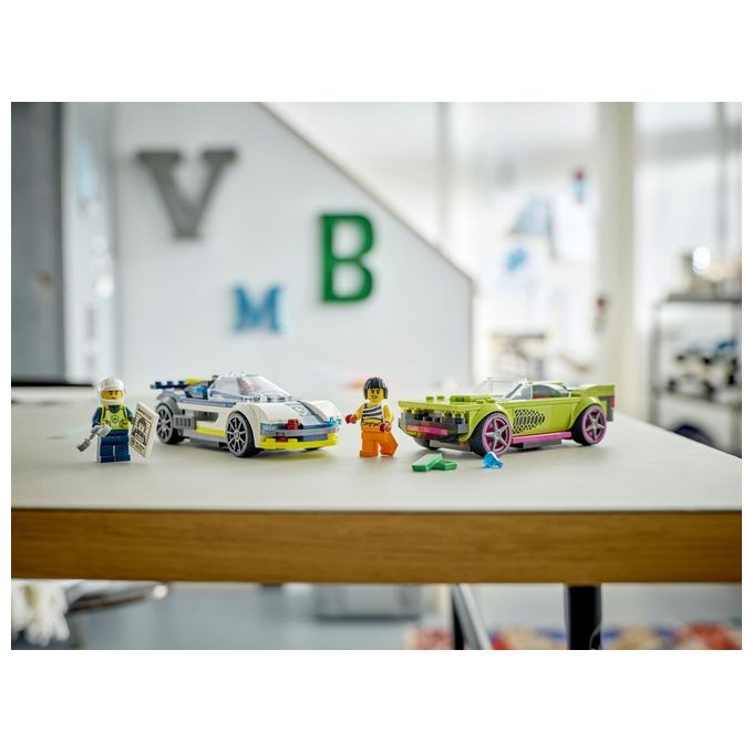 LEGO City 60415 Inseguimento della Macchina da Corsa, 2 Modellini di Auto della Polizia, Giocattolo per Bambini di 6+ Anni