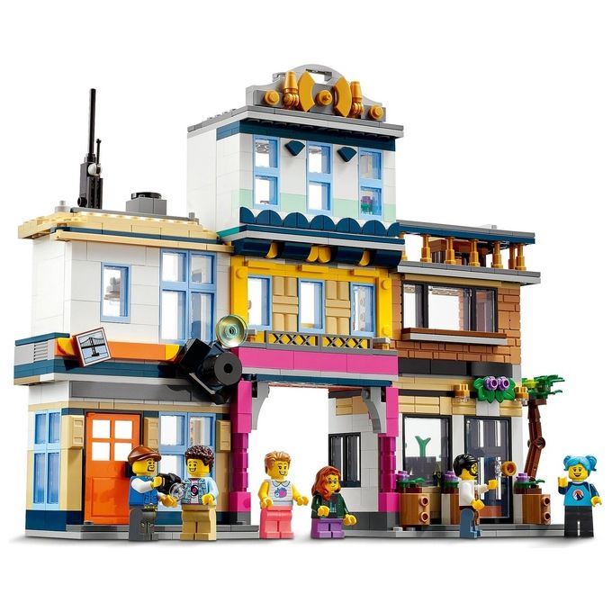LEGO Creator 3in1 31141 Strada Principale, Grattacielo Art Déco o Strada del Mercato, Kit Modellismo per Costruzioni Creative