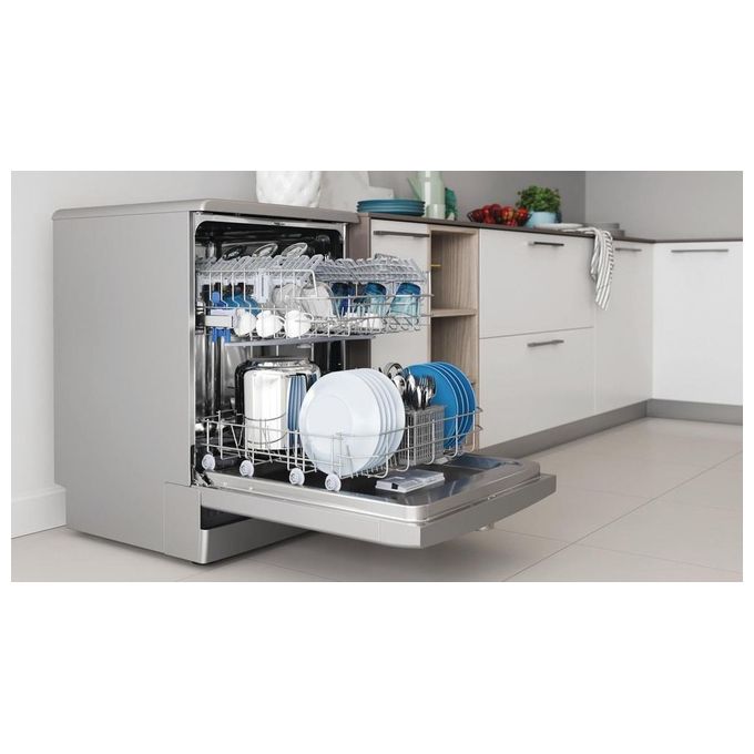 Indesit lavastoviglie libera installazione 14 coperti classe e argento 60 cm d2f hk26 s