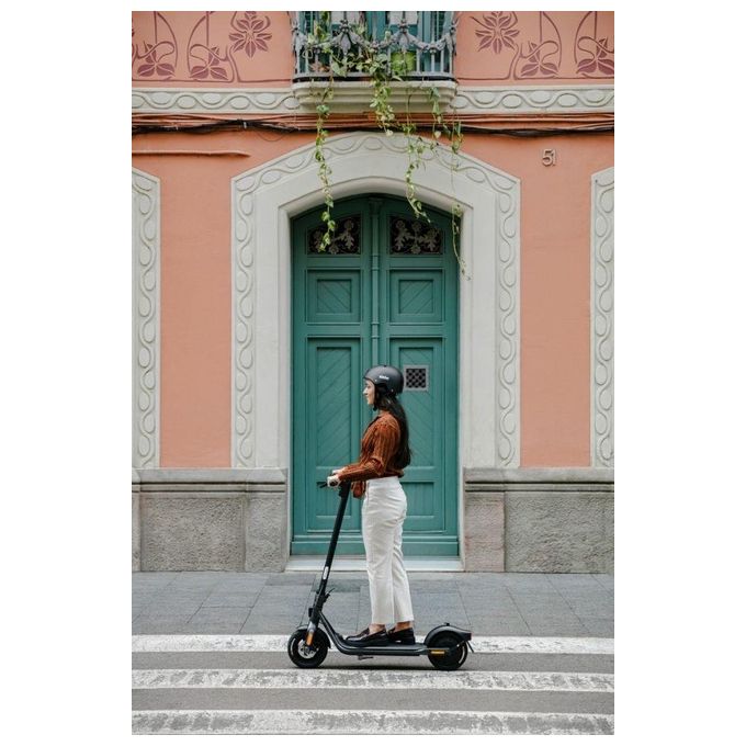 Ninebot by Segway KickScooter F2 E 25 km-h Nero 10.2 Ah