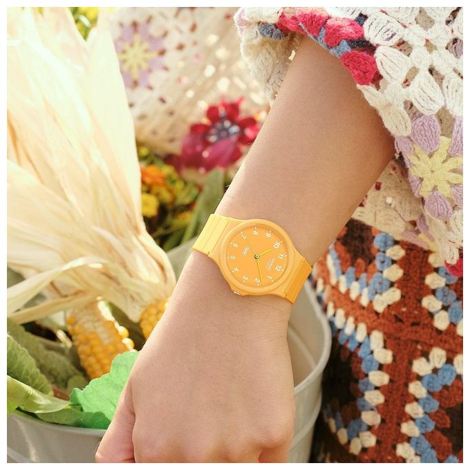 Casio Orologio Uomo Standard Yellow